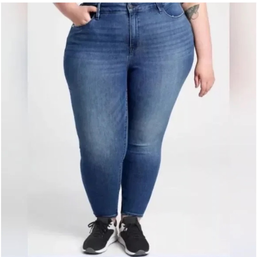 Athleta Plus Size High Rise Ultra Skinny Jeans
Size: 26 NWT